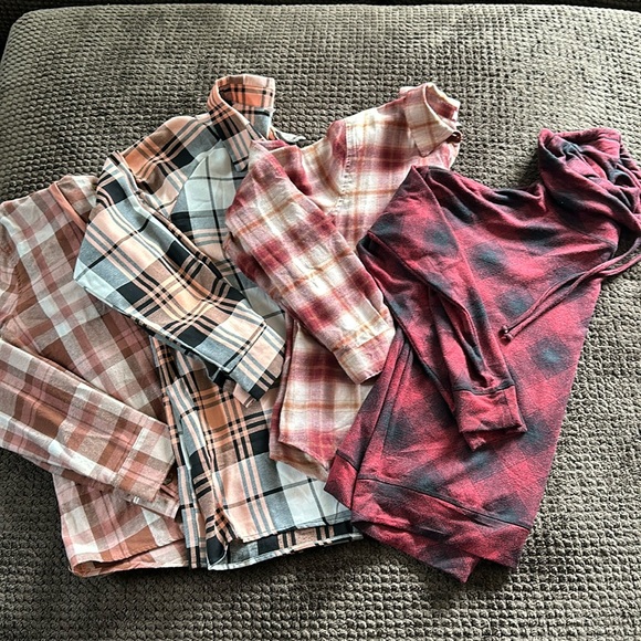 Plaid lovers lot! - Picture 1 of 3